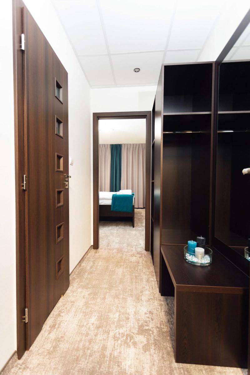 Hotel Crystal Кошице Экстерьер фото