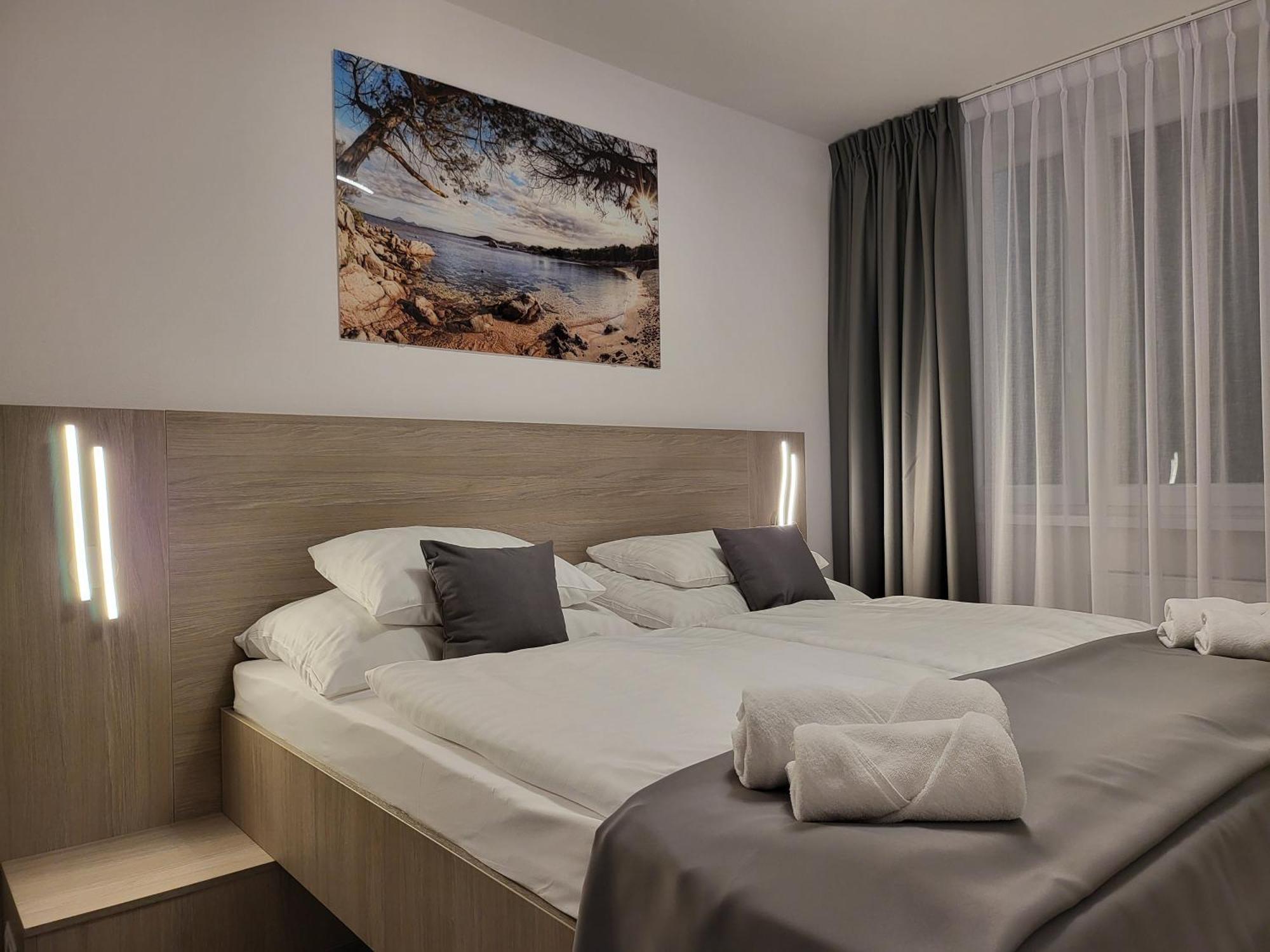 Hotel Crystal Кошице Экстерьер фото