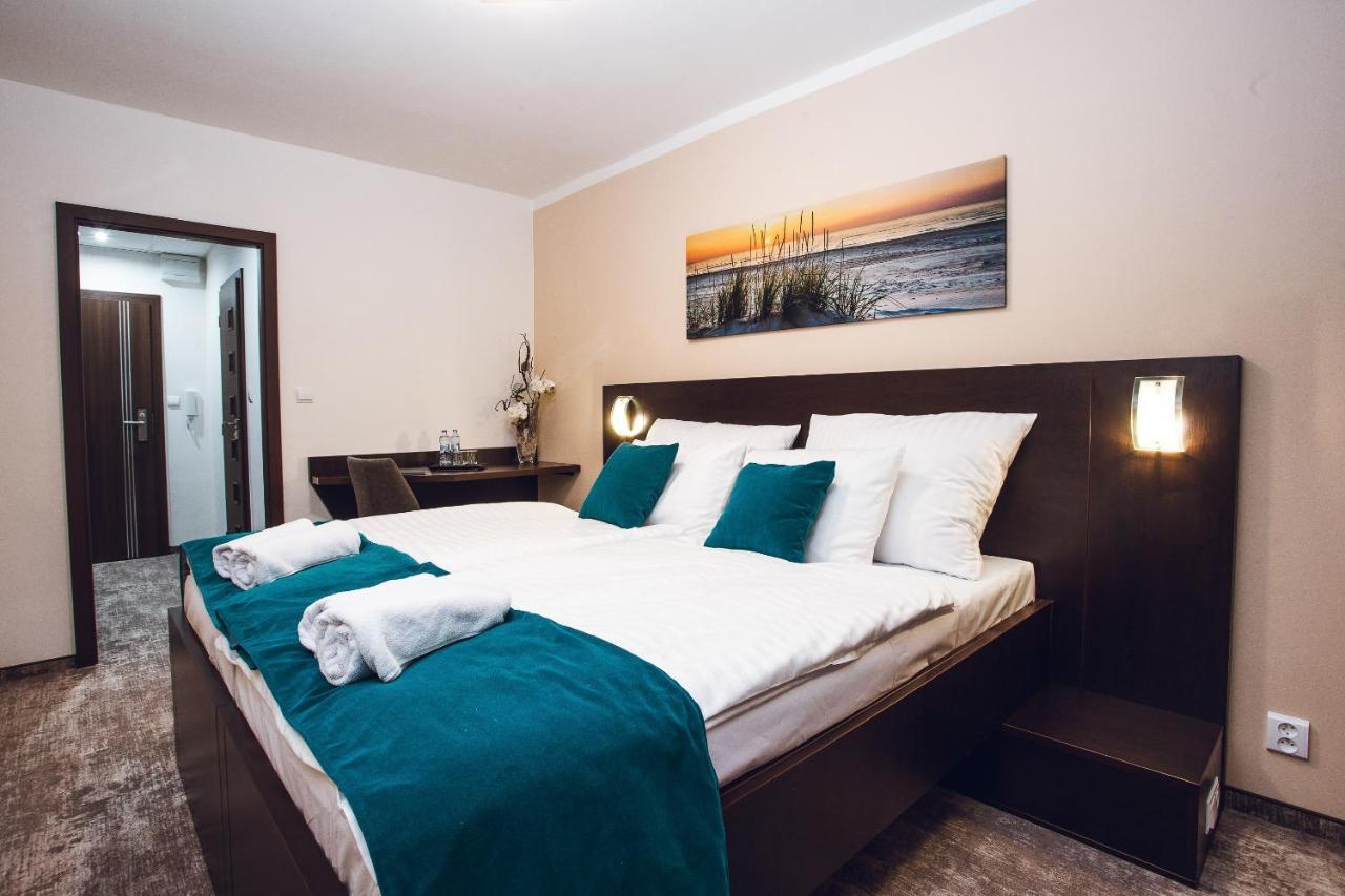 Hotel Crystal Кошице Экстерьер фото